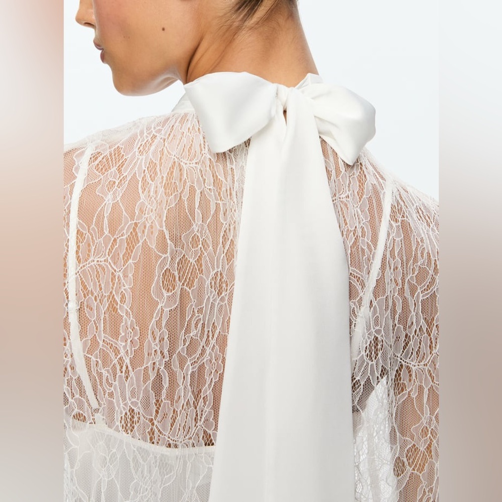 NWT Alice + Olivia Zenon Lace Cape Top with Cami Lining - Picture 5 of 11